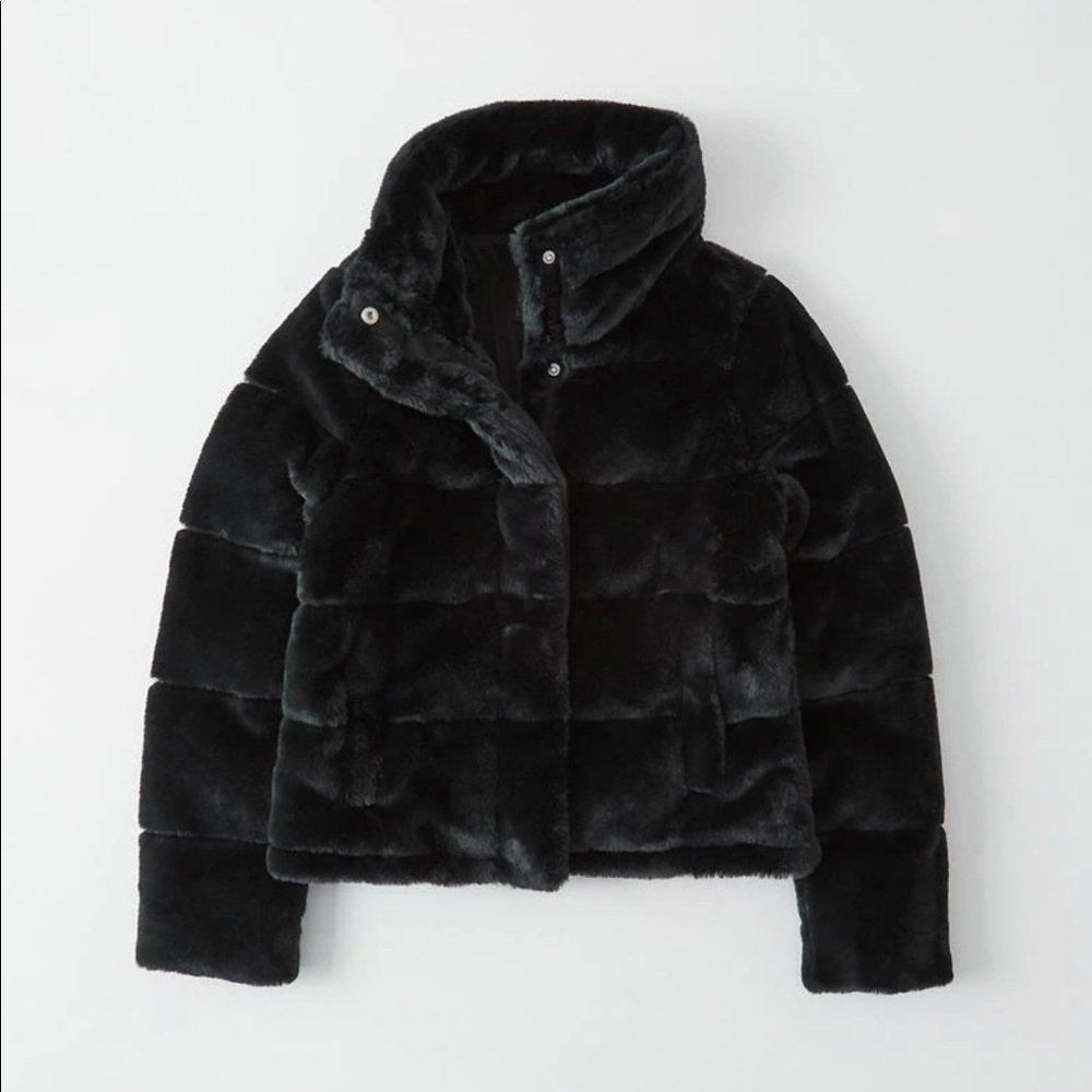 Black faux fur mini puffer jacket